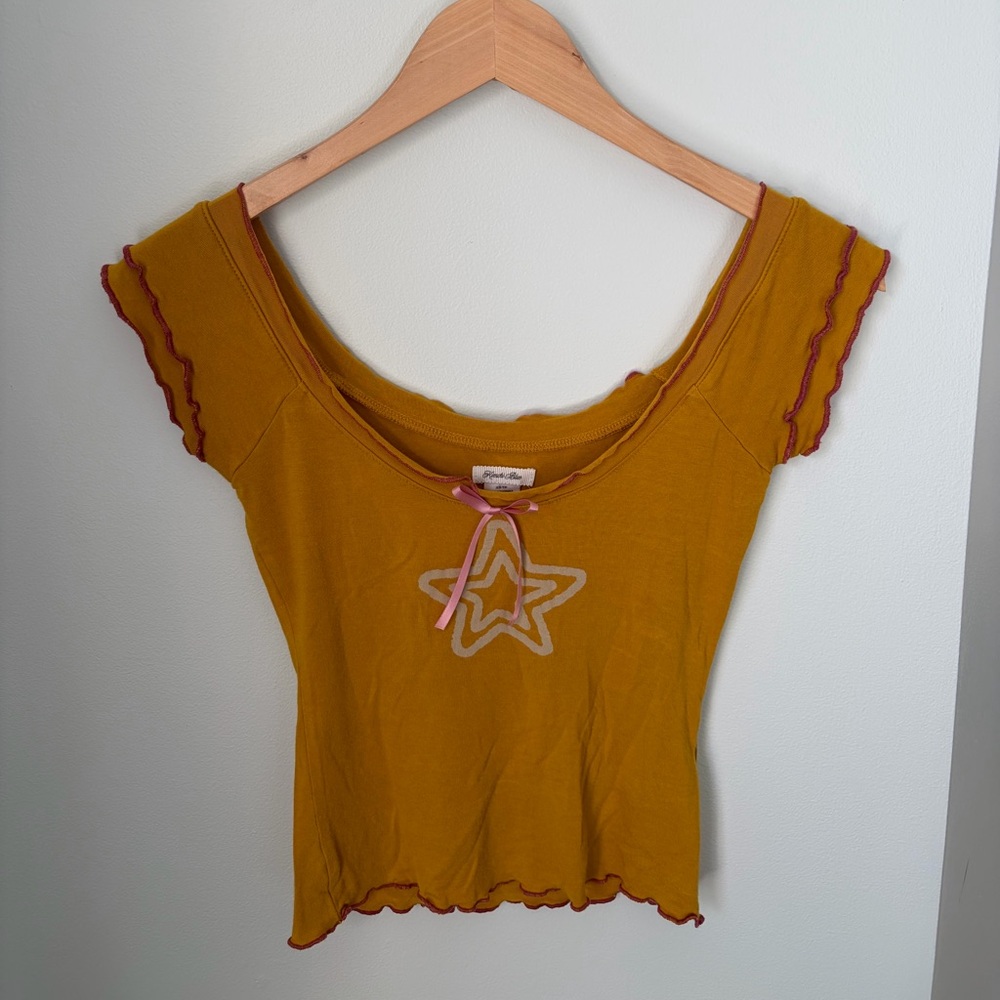 Kimchi Blue Mustard Star Short Sleeve Top